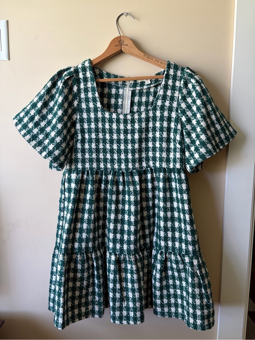 entro Green and White Houndstooth Mini Dress
